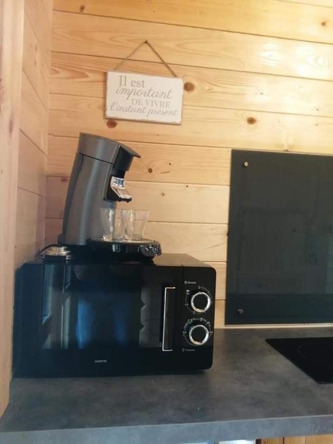 Le Studio Du Pressoir Gisay Экстерьер фото